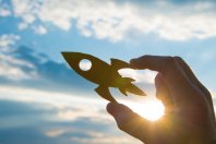 5 neue Startups: NextStepHR, Blindleister, CleevioAI, MoonMoons, Artiquare